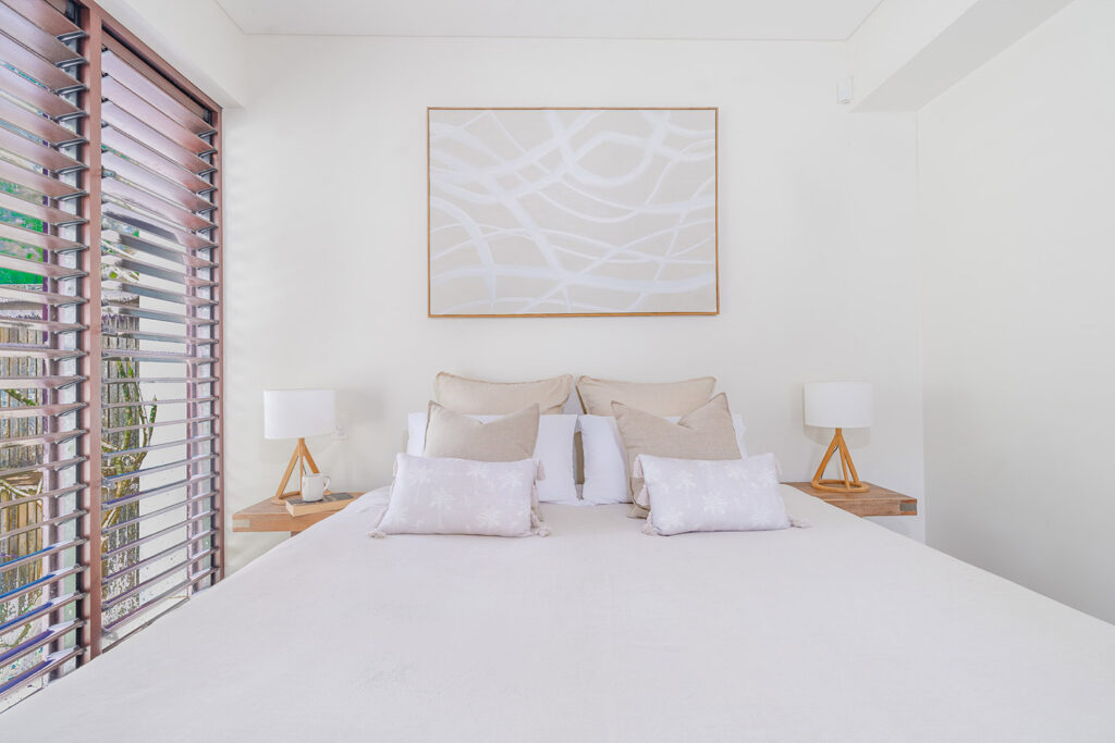 Bed with quality furnishings